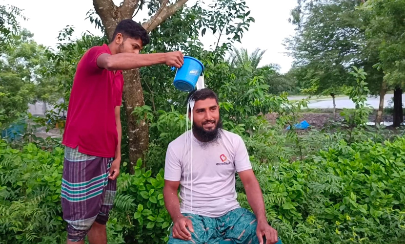 ১ মণ দুধ দিয়ে গোসল করে দল ছাড়লেন জামায়াত নেতা