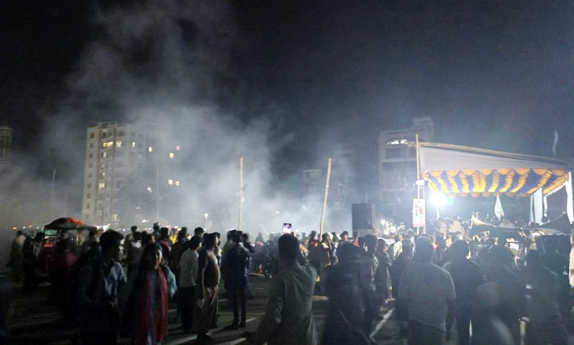 সাভারে এনসিপির সমাবেশে ককটেল বিস্ফোরণ, আহত ৩