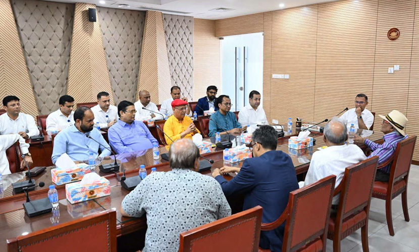 স্বাধীন গণমাধ্যমের জন্য নীতিমালা প্রণয়নে সম্পাদকদের সহযোগিতা চান প্রধানমন্ত্রী
