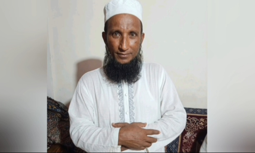 ছাত্রীর সঙ্গে বিদ্যালয়ের অফিস সহকারীর অনৈতিক ভিডিও ভাইরাল, সাময়িক বরখাস্ত
