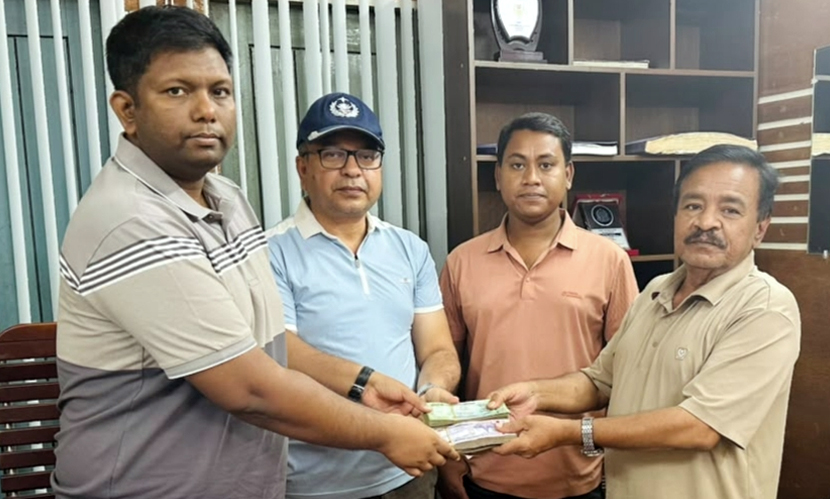 হারানো ২ লাখ ৬০ হাজার টাকা উদ্ধার করে দিল পুলিশ