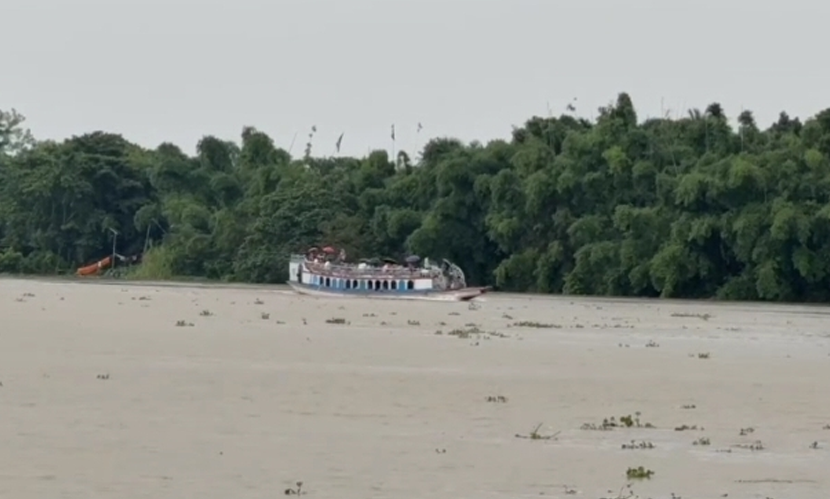 সুনামগঞ্জে পানি বিপৎসীমার ১৬ সেন্টিমিটার ওপর দিয়ে প্রবাহিত হচ্ছে