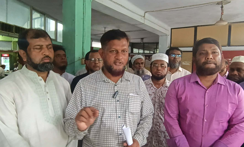 রাবি প্রশাসন ভবনে জামায়াতপন্থীদের বদলি করে বিএনপিপন্থীদের পদায়নের অভিযোগ