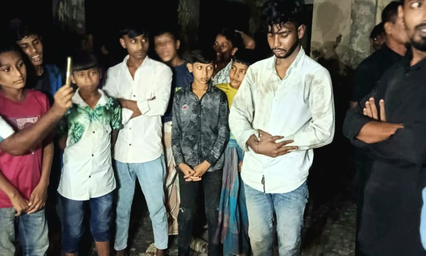 হাঁস চুরির অভিযোগে যুবককে ১০০ রাকাত নফল নামাজ পড়ার শাস্তি
