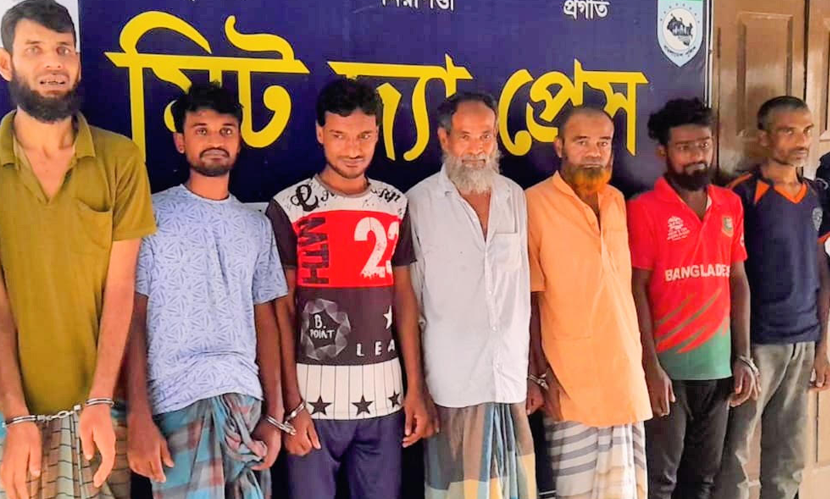 হিলিতে মাদক ও ওয়ারেন্টভুক্ত মামলায় গ্রেফতার ৮