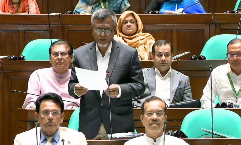 প্রশাসনে ফ্যাসিবাদীদের চিহ্নিত করে ব্যবস্থা নেওয়া হচ্ছে: জনপ্রশাসন প্রতিমন্ত্রী
