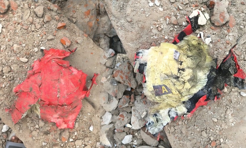 পুরাতন থানা ভবন ভাঙার সময় ককটেল বিস্ফোরণ, ২ শ্রমিক আহত