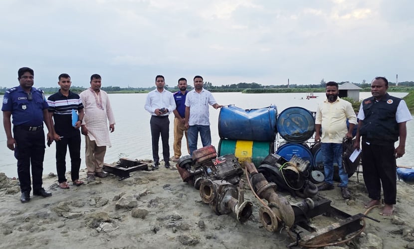 অবৈধ ড্রেজিংয়ে মাটি কাটায় ১ লাখ টাকা জরিমানা, যন্ত্রপাতি জব্দ