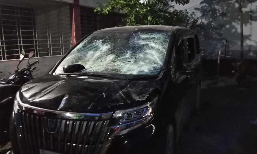 জামালপুরে বিএনপির দু’পক্ষের সংঘর্ষ, এমপির গাড়ি ভাঙচুর