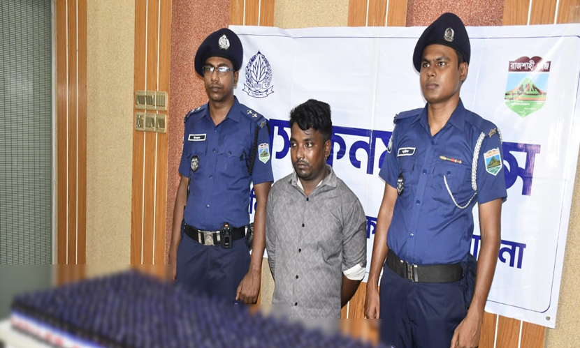 পাবনায় ৫৪৯ বোতল ফেনসিডিলসহ মাদক কারবারি গ্রেফতার