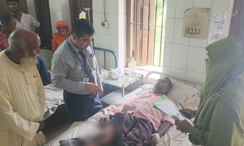 সাপের কামড়ের পর হাসপাতালে মৃত সাপ নিয়ে হাজির রোগী