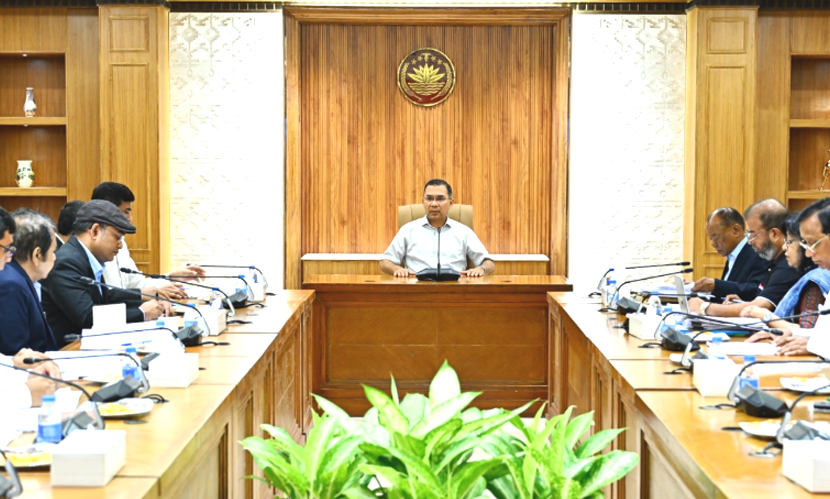 প্রধানমন্ত্রীর সভাপতিত্বে পরিবেশ দূষণ রোধে বৈঠক অনুষ্ঠিত