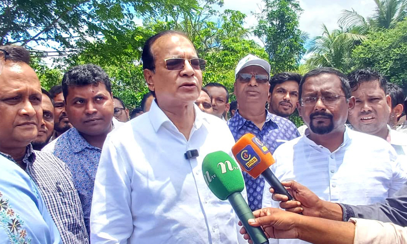‘বাঁশখালীকে বন্যামুক্ত করতে নির্মাণ হবে টেকসই বেড়িবাঁধ’