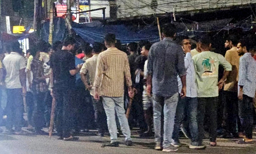 নিউমার্কেটে যুবদল-ছাত্রদল সংঘর্ষ, আহত ১৪