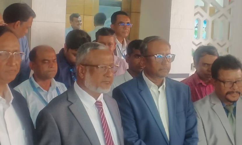 জনগণের প্রত্যাশা পূরণে কাজ করব: নবনিযুক্ত দুদক চেয়ারম্যান