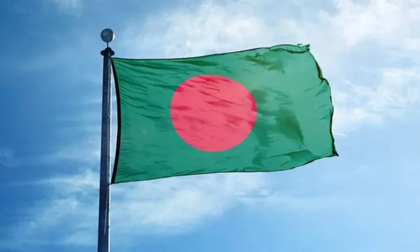 চেয়ার-সোফার পেছনে জাতীয় পতাকা প্রদর্শন বন্ধে হাইকোর্টের নির্দেশ
