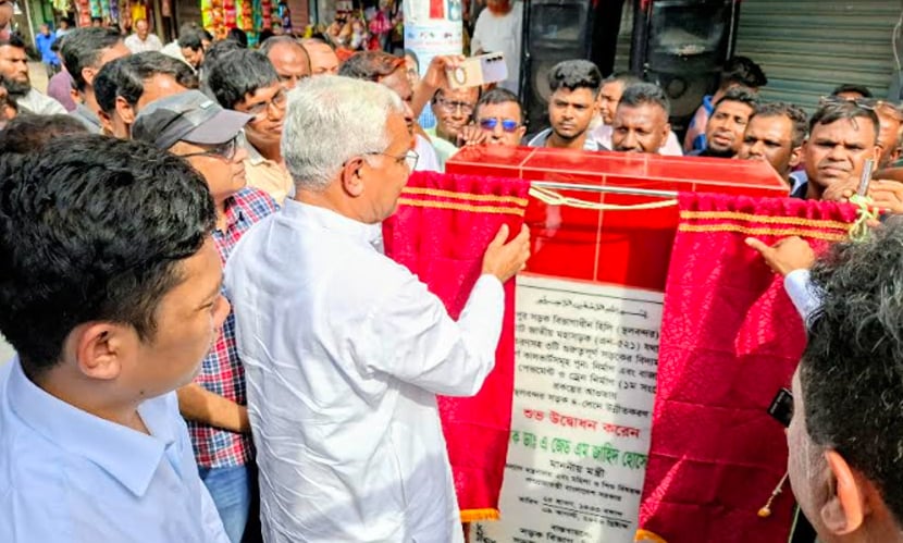 হিলিতে প্রধান সড়ক ৪ লেনে উন্নীতকরণ