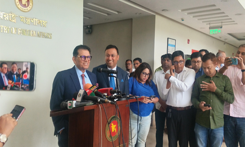 দণ্ডপ্রাপ্ত শেখ হাসিনাসহ সন্দেহভাজন খুনিদের দ্রুত প্রত্যর্পণের আহবান জানিয়েছেন প্রধানমন্ত্রী