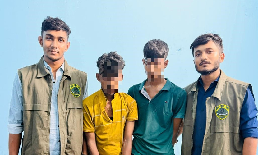 ছিনতাই চেষ্টাকালে যাত্রাবাড়ী থেকে গ্রেফতার ২