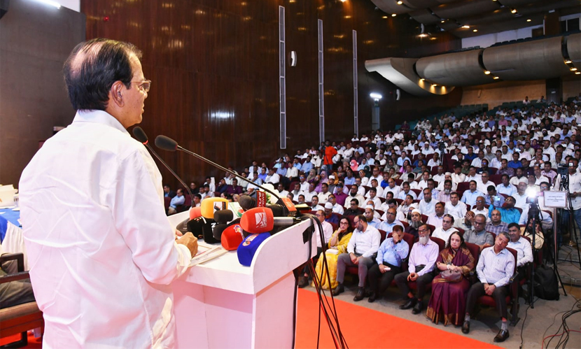 গ্রামীণ অর্থনীতিতে প্রাণচাঞ্চল্য এনেছে দুর্যোগ ব্যবস্থাপনা মন্ত্রণালয়: দুলু