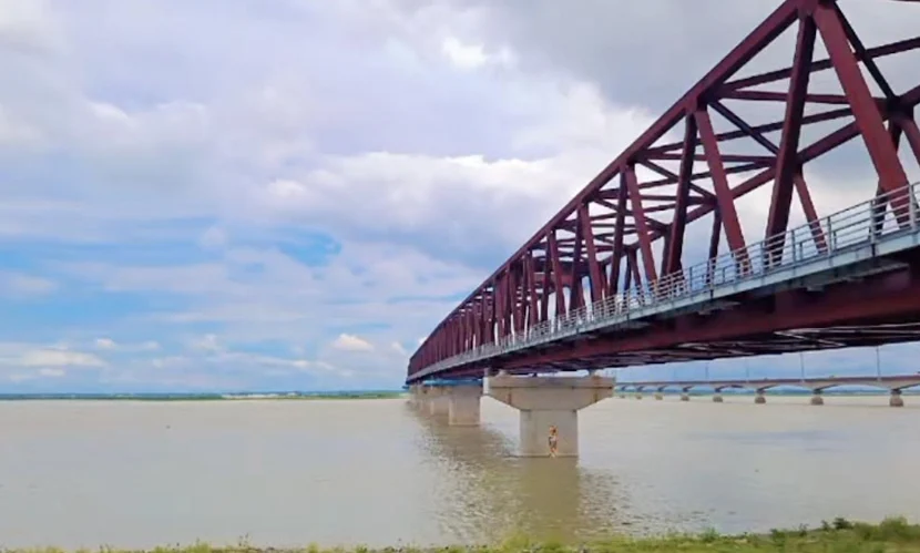 দেশে স্বল্পমেয়াদি আকস্মিক বন্যার আশঙ্কা নেই