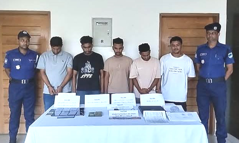মোংলায় বিকাশ-নগদের সিম ক্লোন করে অর্থ আত্মসাৎ, গ্রেফতার ৯