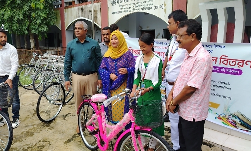 শিক্ষার্থীদের মাঝে বাইসাইকেল বিতরণ রামপাল তাপ বিদ্যুৎ কেন্দ্রের