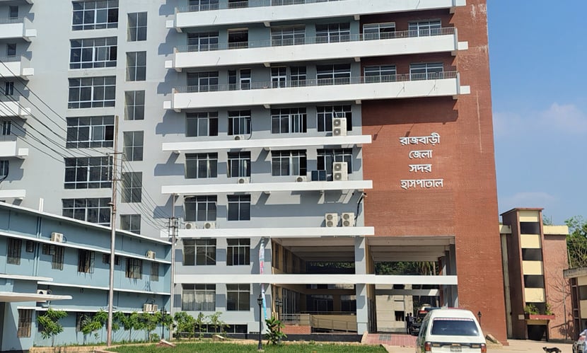 রাজবাড়ীতে বাড়ছে ডেঙ্গুর প্রকোপ, একদিনে হাসপাতালে ভর্তি ১৫ জন