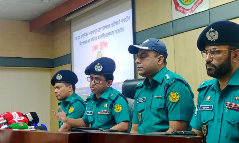 কমলাপুর রেলস্টেশনে ককটেল বিস্ফোরণ, ছাত্রলীগ নেতাসহ গ্রেফতার ২