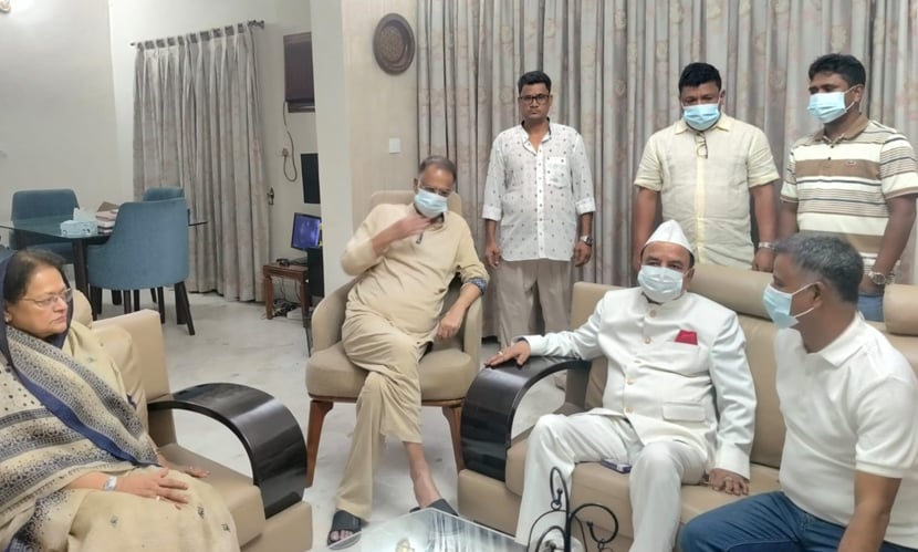 অসুস্থ জ্বালানিমন্ত্রী টুকুকে দেখতে বাসায় গয়েশ্বর