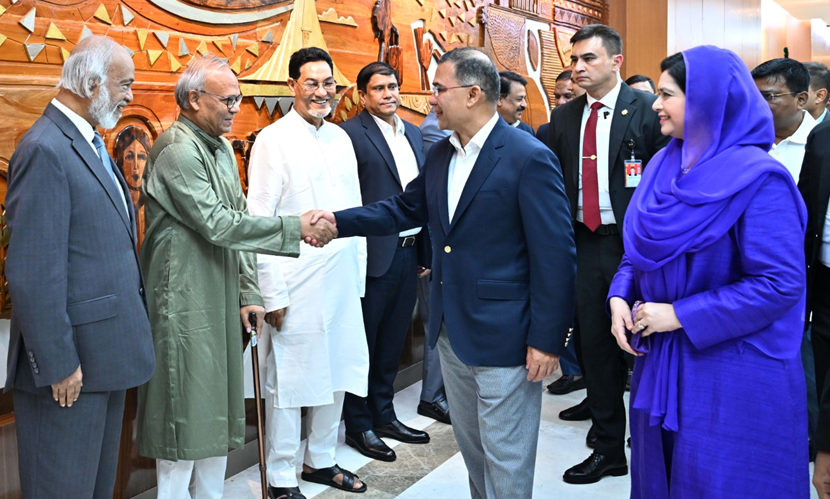 নিউইয়র্কের উদ্দেশে ঢাকা ছাড়লেন প্রধানমন্ত্রী