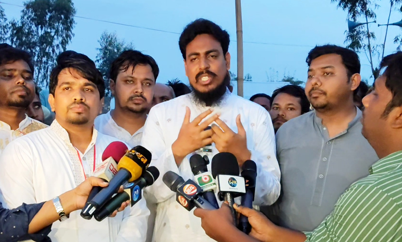 সংবিধান সংশোধন মিটিং দিয়ে সংকটের সুরাহা হবে না: আখতার