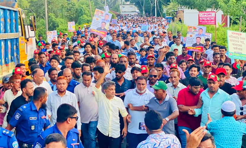 ‘সন্ত্রাস-চাঁদাবাজ-মাদককারবারীদের ফটিকছড়িতে কোনো স্থান হবে না’