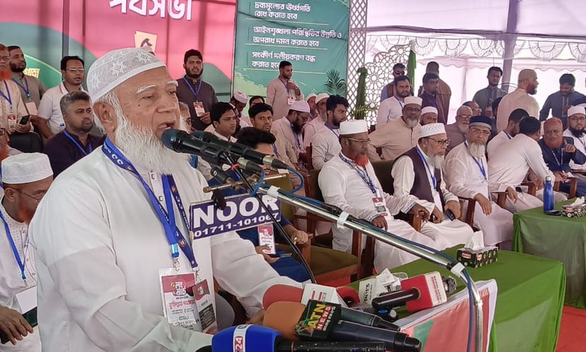 জনগণের দাবি আদায় না হওয়া পর্যন্ত ঘরে ফিরব না: ডা. শফিকুর রহমান