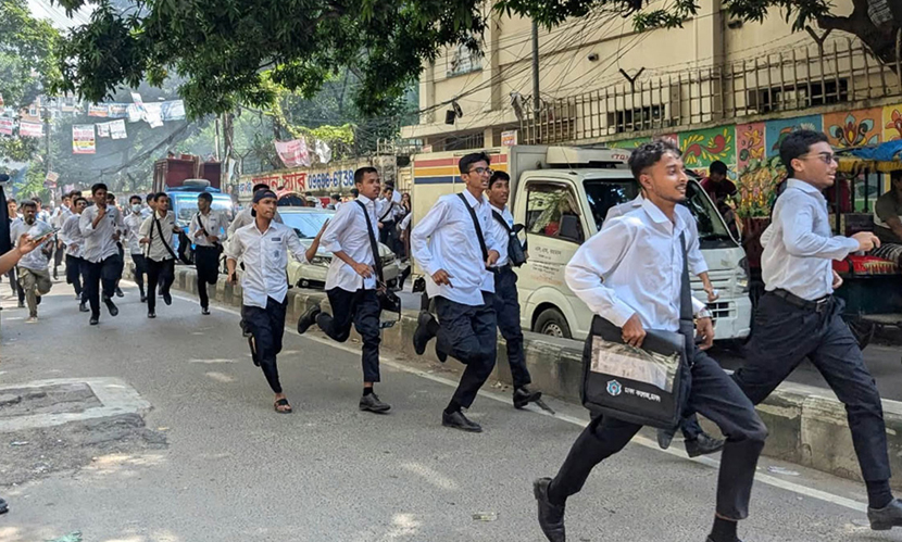 আইডিয়াল কলেজ ও ঢাকা কলেজের শিক্ষার্থীদের সংঘর্ষ