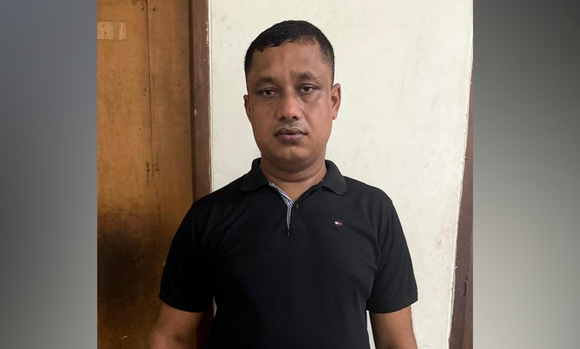 উত্তরায় ওয়াকিটকি হাতে ঘোরাফেরা করা যুবলীগকর্মী আটক