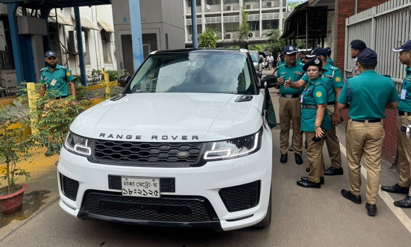উলটো পথে বেপরোয়া চলাচল, মন্ত্রীর গাড়ির বিরুদ্ধে মামলা