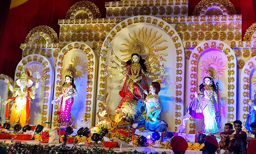 আজ মহানবমী: মণ্ডপে মণ্ডপে ভক্তি, আরাধনা ও সম্প্রীতির বার্তা