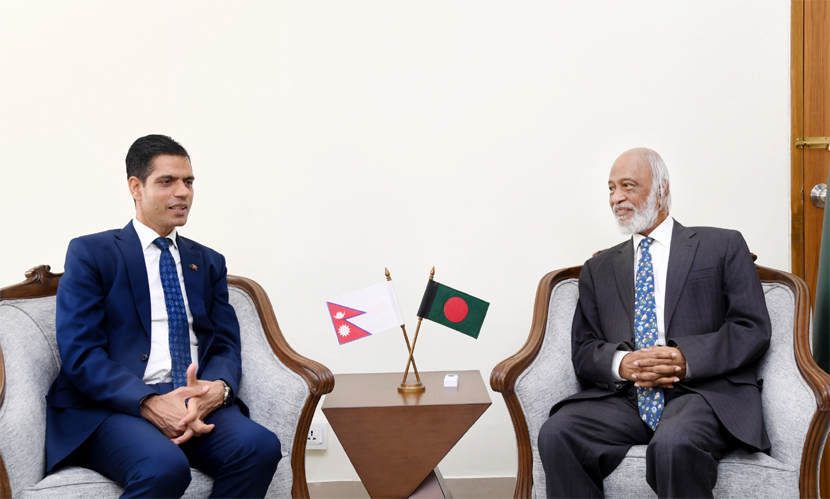 নেপালের রাষ্ট্রদূতের সঙ্গে স্থানীয় সরকার মন্ত্রীর সৌজন্য সাক্ষাৎ