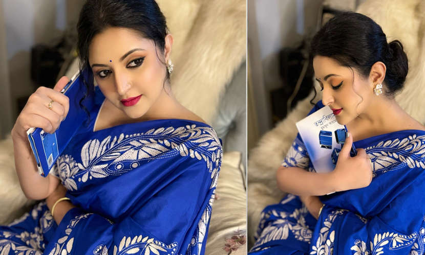 নীল শাড়িতে ঘরেই শরৎ খুঁজলেন পরীমনি