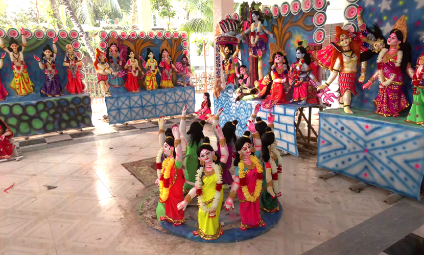 যশোর এক মন্ডপেই ১০১ প্রতিমা, পৌরাণিক কাহিনির চরিত্রে সেজেছে শ্রীহরি মন্দির