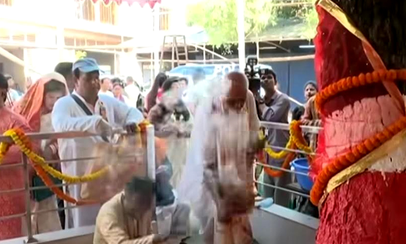 ধূপ-আরতিতে মণ্ডপে মণ্ডপে চলছে মহাসপ্তমীর বন্দনা
