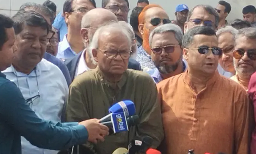 প্রবাসে থেকেও দেশের সংকটে মানুষের পাশে ছিলেন তারেক রহমান: রিজভী