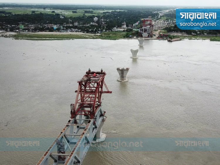 উত্তাল পদ্মা, সেতুতে বসার অপেক্ষায় ৩২তম স্প্যান