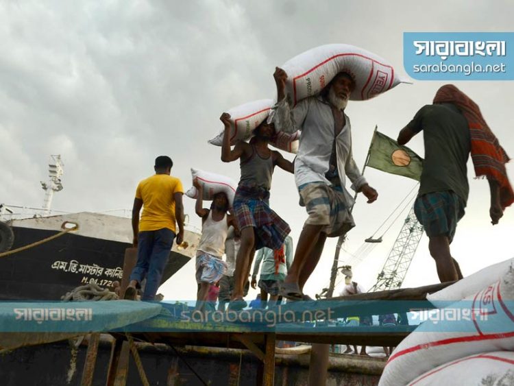 তিল তিল মরণেও জীবন অসংখ্য, জীবনকে চায় ভালোবাসতে