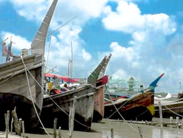 বঙ্গোপসাগরে জলদস্যুর তাণ্ডব, ২৬ ট্রলারে ডাকাতি