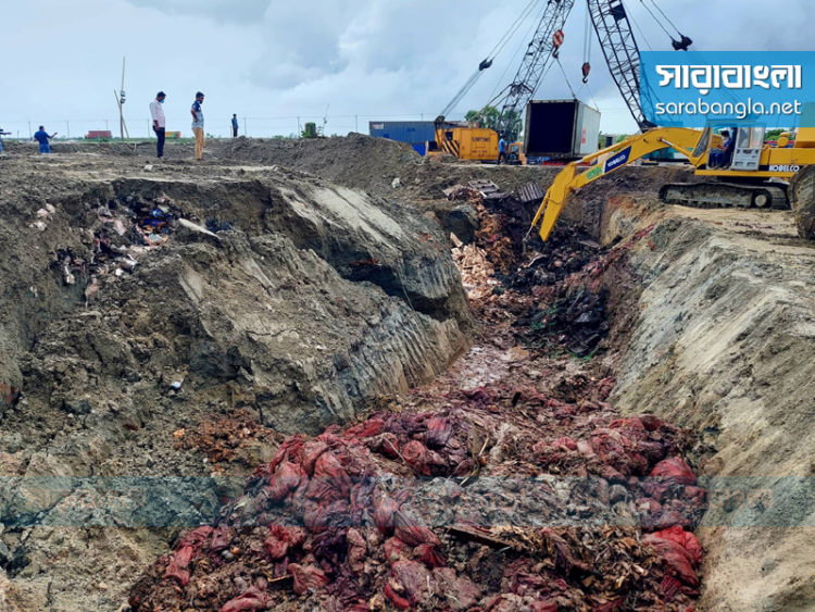 খালাস না নেওয়া ৩৮২ কনটেইনার পণ্য ধ্বংস করছে কাস্টমস