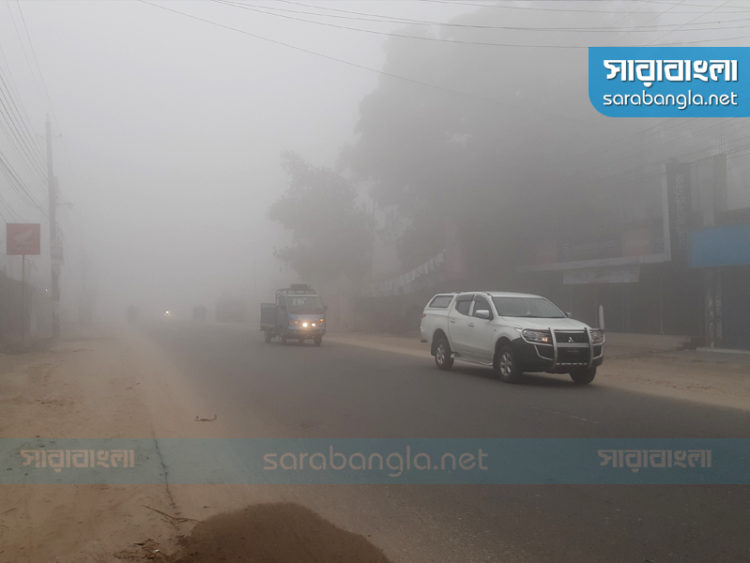 শীতের আমেজ পঞ্চগড়ে, পড়ছে কুয়াশা