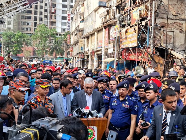 ‘রাজধানীর ঝুকিপূর্ণ ভবন চিহ্নিত করে ব্যবস্থা নেওয়া হবে’