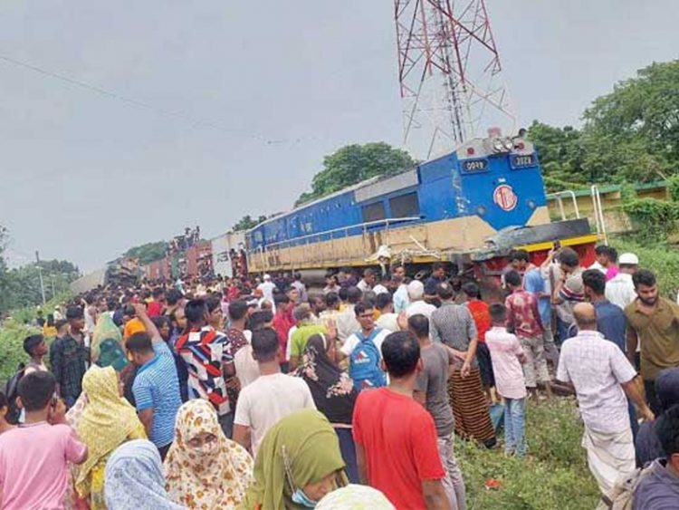 ঢাকা-চট্টগ্রাম রুটে ট্রেন চলাচল বন্ধ